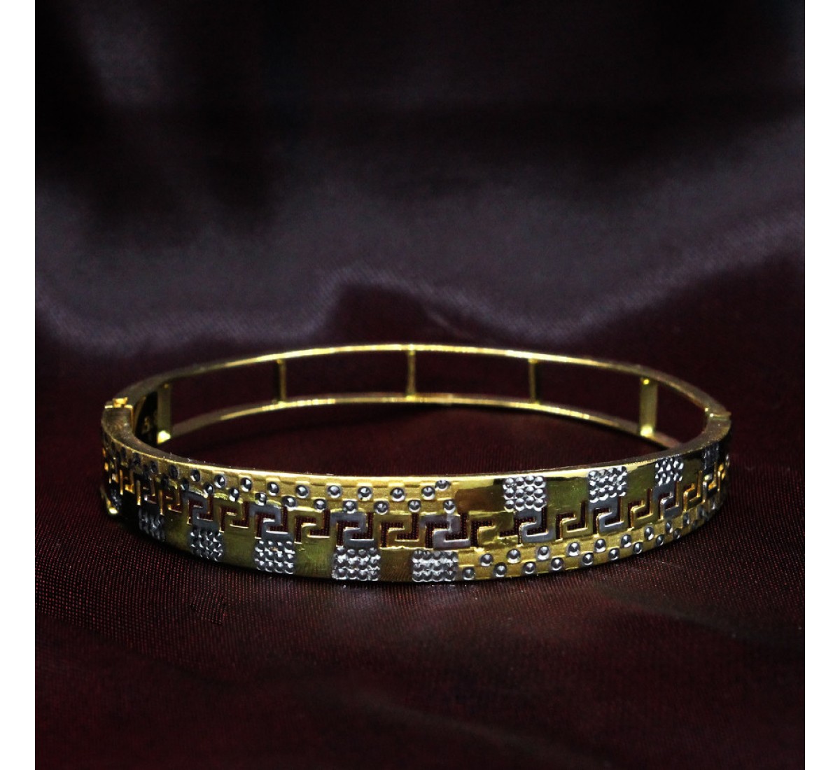 Farohar Barisha Gold Bangles