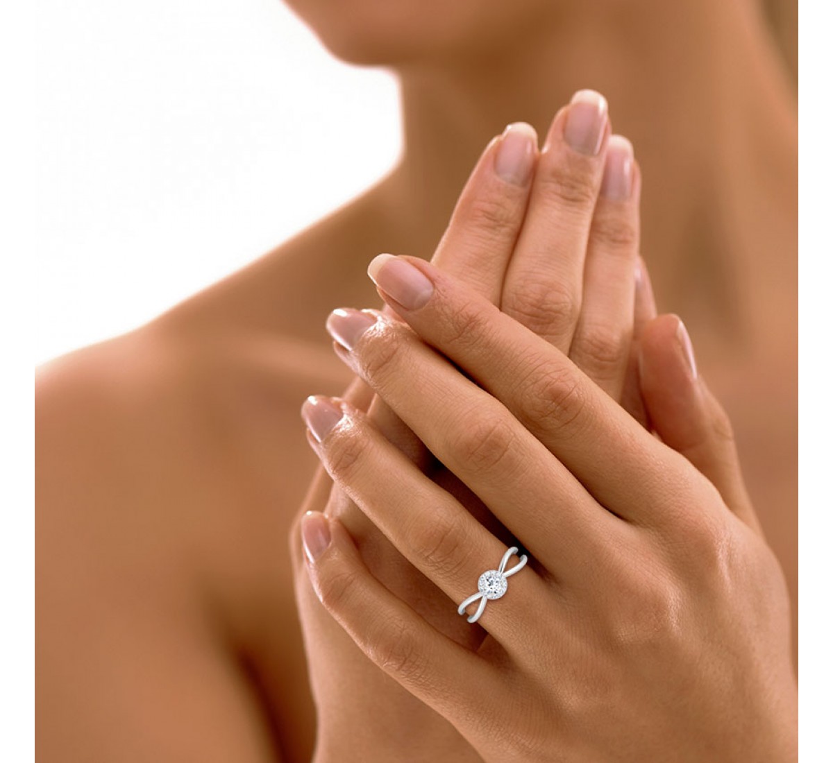 Enisa Solitaire Diamond Ring