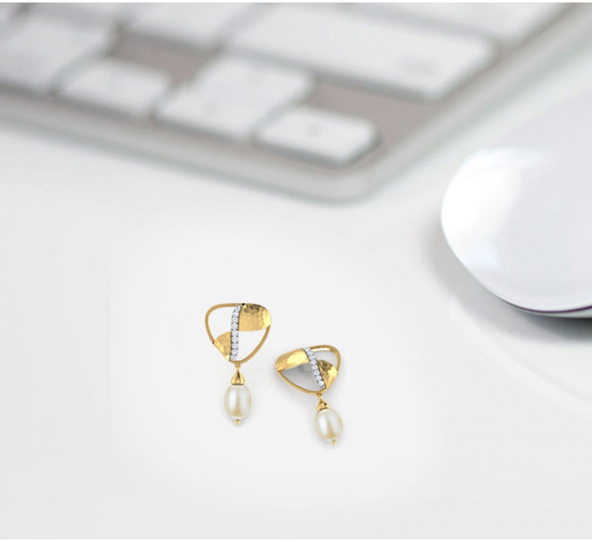 The Teardrop Diamond Earrings